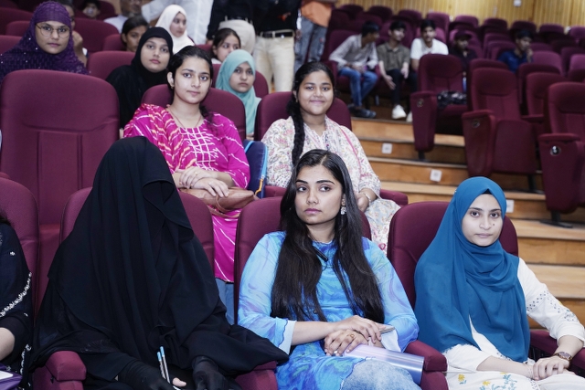 Another alt text